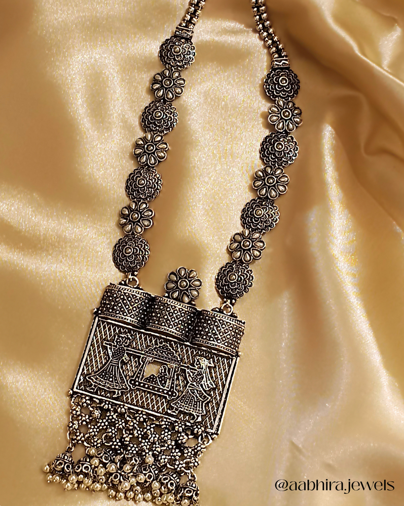 Vedhika – The Sacred Grace oxidised Necklace Set