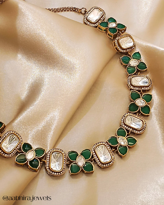 Emeraya Kundan set