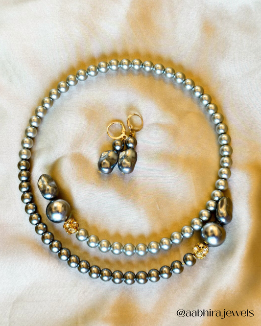 Perles Lumière Choker Set
