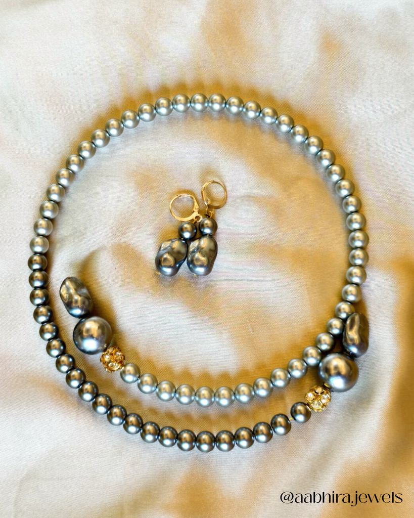 Perles Lumière Choker Set